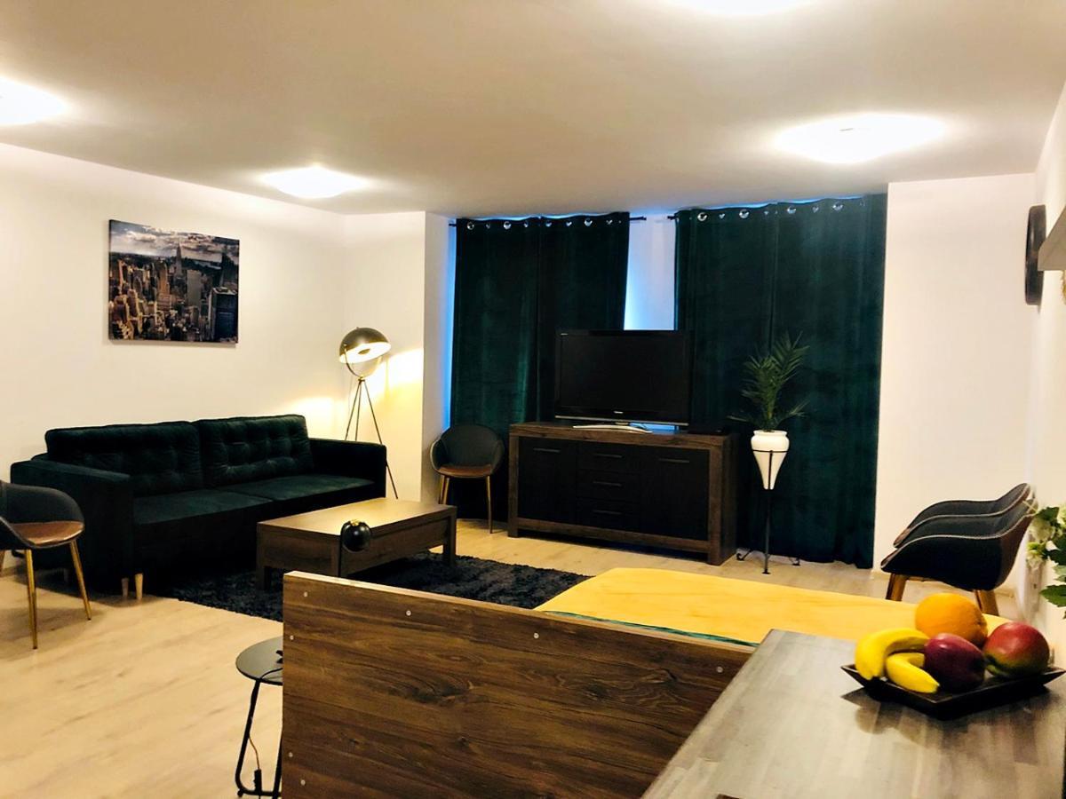 Downtown Studio Appartement Zielona Góra Buitenkant foto